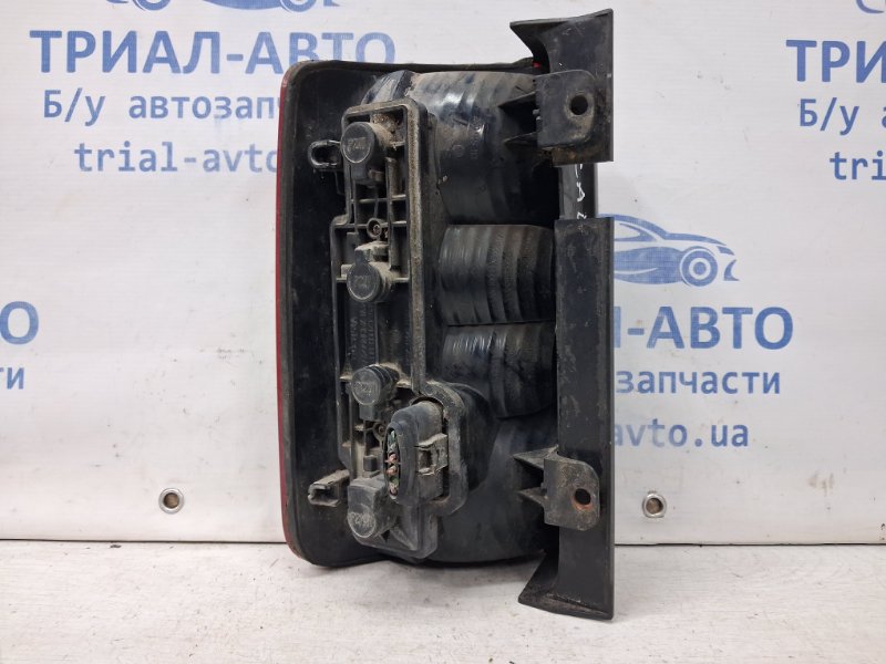 Фонарь задний внешний правый Caddy 2003-2015 2k 1.9 diesel BJB