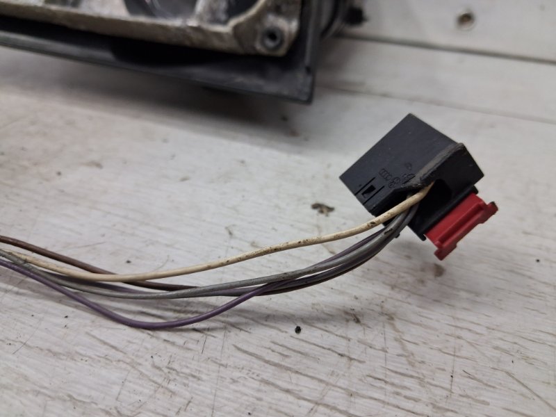 Зеркало правое Caddy 2003-2015 2k 1.9 diesel BJB Зеркало правое Caddy 2003-2015 2k 1.9 diesel BJB