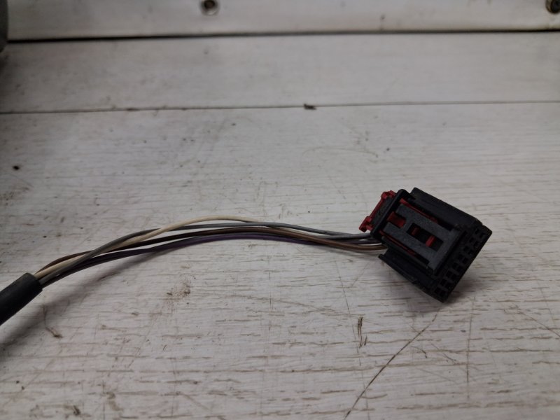 Зеркало левое Caddy 2003-2015 2k 1.9 diesel BJB Зеркало левое Caddy 2003-2015 2k 1.9 diesel BJB