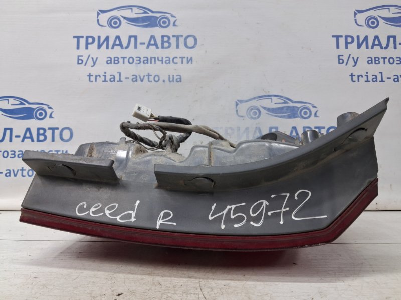 Фонарь задний внешний правый Ceed 2006-2012 ED 1.6 Diesel D4FB