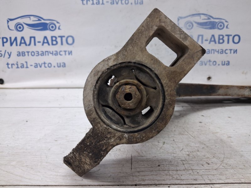 Рычаг правый Caddy 2003-2015 2k 1.9 diesel BJB