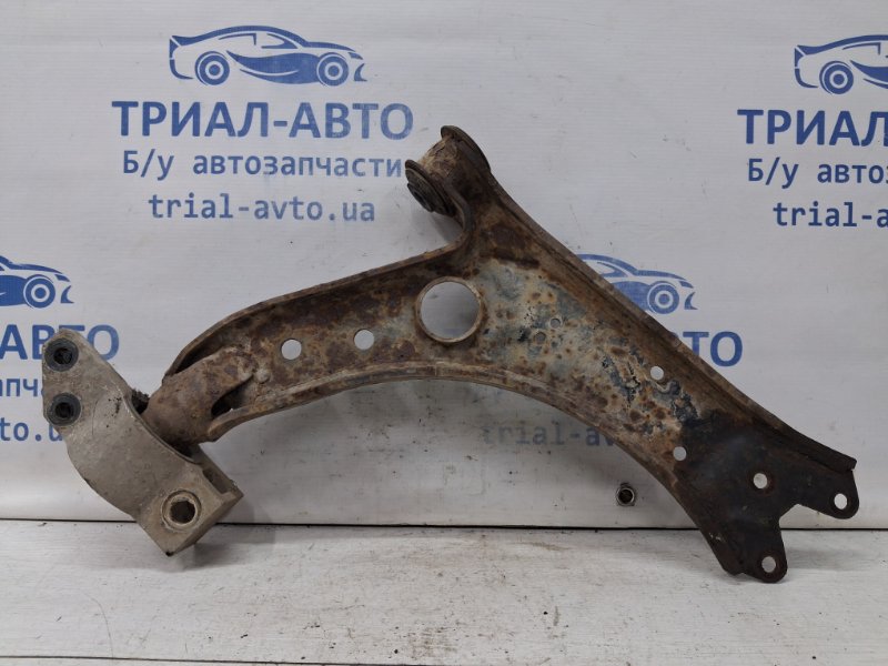 Запчасть рычаг левый Volkswagen Caddy 2003-2015 2k 1.9 diesel BJB 1K0407151AC Б/У Рычаг левый Volkswagen Caddy 2003-2015 2k 1.9 diesel BJB 1K0407151AC Б/У