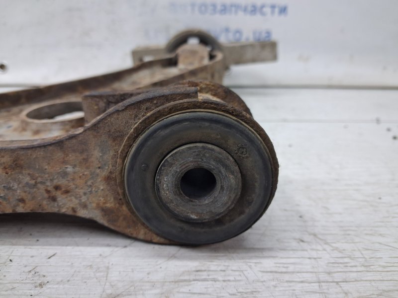 Рычаг левый Volkswagen Caddy 2k 1.9 diesel BJB Рычаг левый Volkswagen Caddy 2k 1.9 diesel BJB