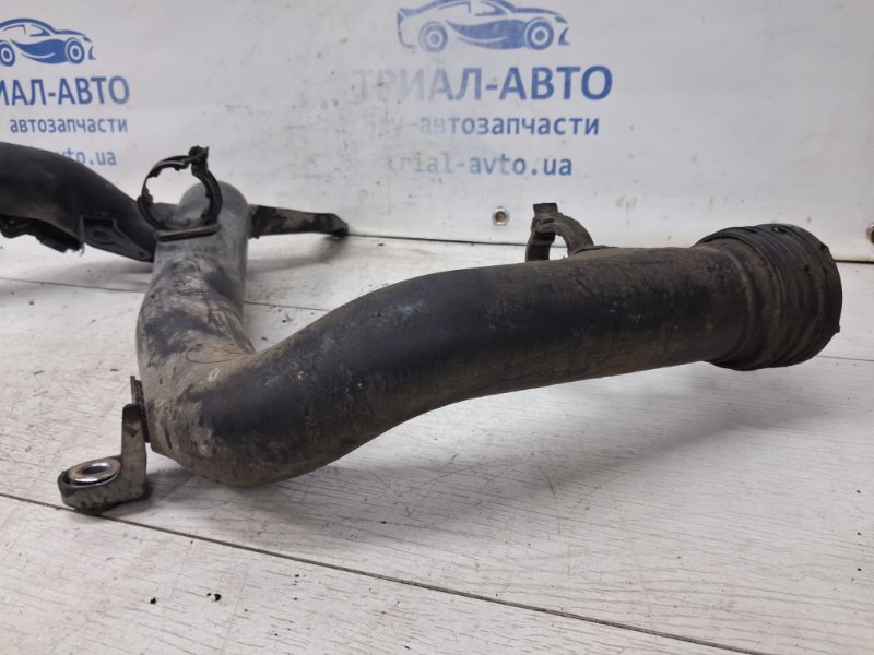 Патрубок интеркулера Caddy 2003-2015 2k 1.9 diesel BJB Патрубок интеркулера Caddy 2003-2015 2k 1.9 diesel BJB