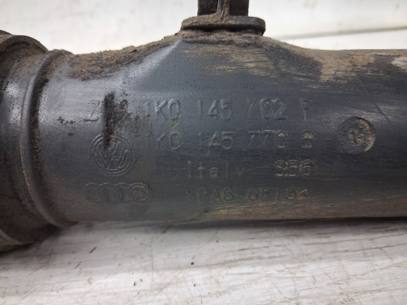 Патрубок интеркулера Caddy 2003-2015 2k 1.9 diesel BJB Патрубок интеркулера Caddy 2003-2015 2k 1.9 diesel BJB