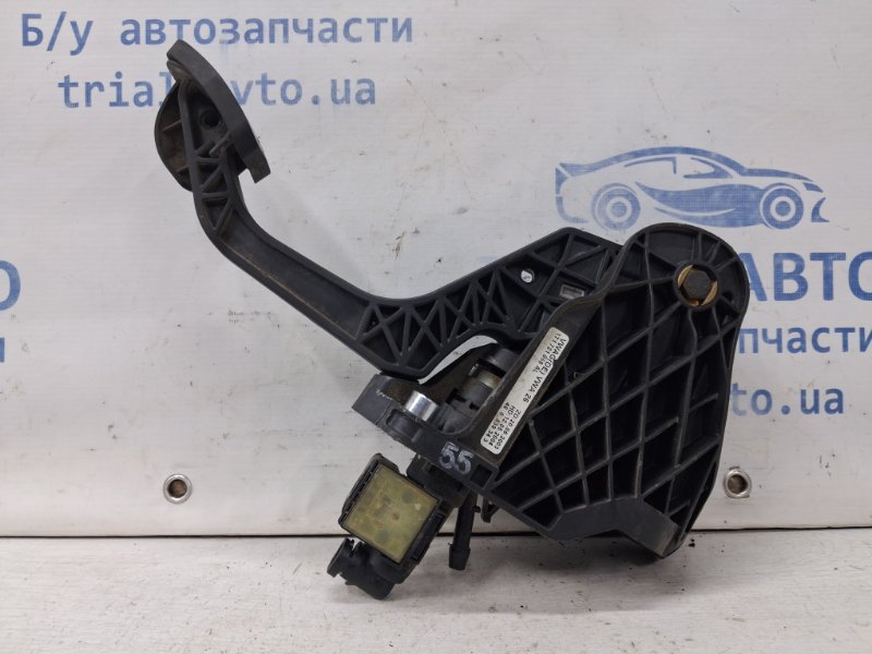 Педаль сцепления Volkswagen Caddy 2k 1.9 diesel BJB Педаль сцепления Volkswagen Caddy 2k 1.9 diesel BJB