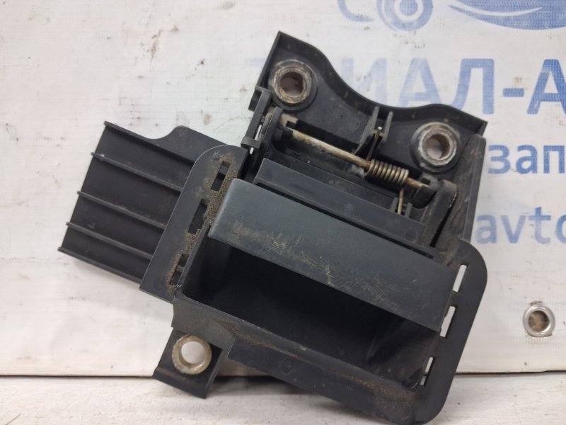 Ручка двери внутреняя задняя левая Volkswagen Caddy 2003-2015 2k 1.9 diesel BJB 2K0829309 Б/У