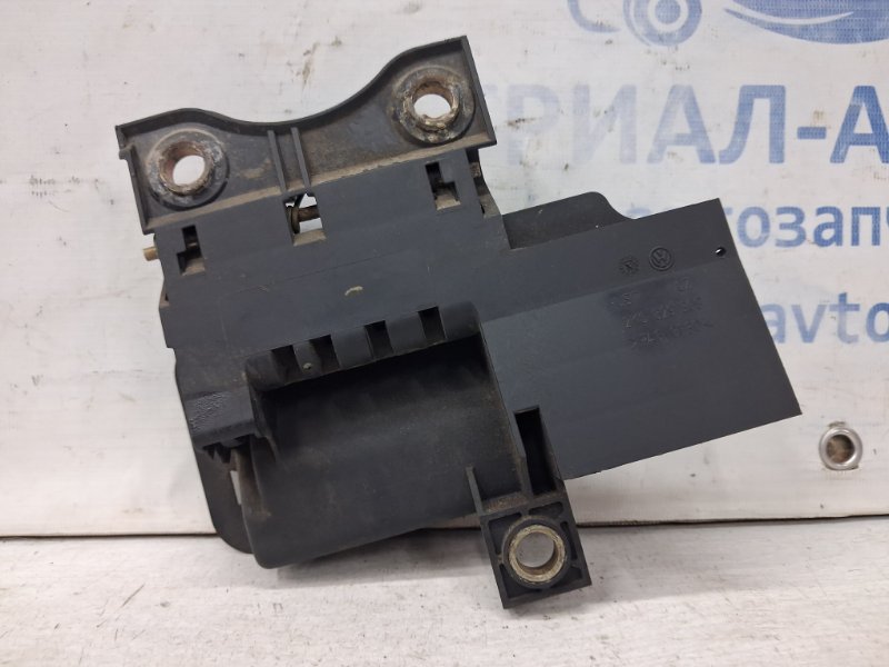 Ручка двери внутреняя задняя левая Volkswagen Caddy 2k 1.9 diesel BJB