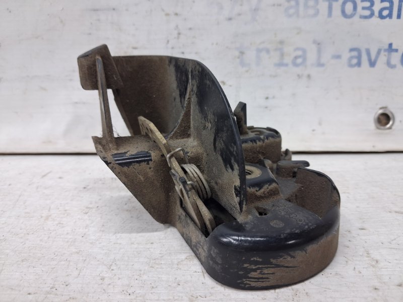 Замок двери задний левый Volkswagen Caddy 2k 1.9 diesel BJB Замок двери задний левый Volkswagen Caddy 2k 1.9 diesel BJB