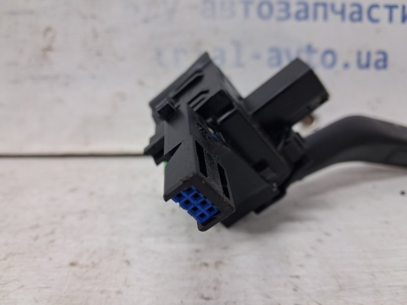 Переключатель подрулевой правый(дворники) Volkswagen Caddy 2k 1.9 diesel BJB