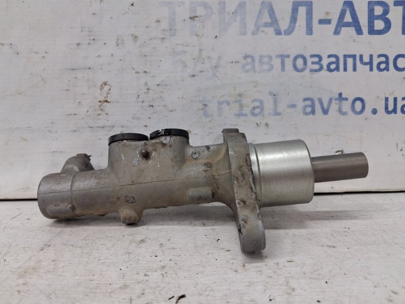 Запчасть тормозной цилиндр главный Volkswagen Caddy 2003-2015 2k 1.9 diesel BJB 1K1614019K Б/У Тормозной цилиндр главный Volkswagen Caddy 2003-2015 2k 1.9 diesel BJB 1K1614019K Б/У