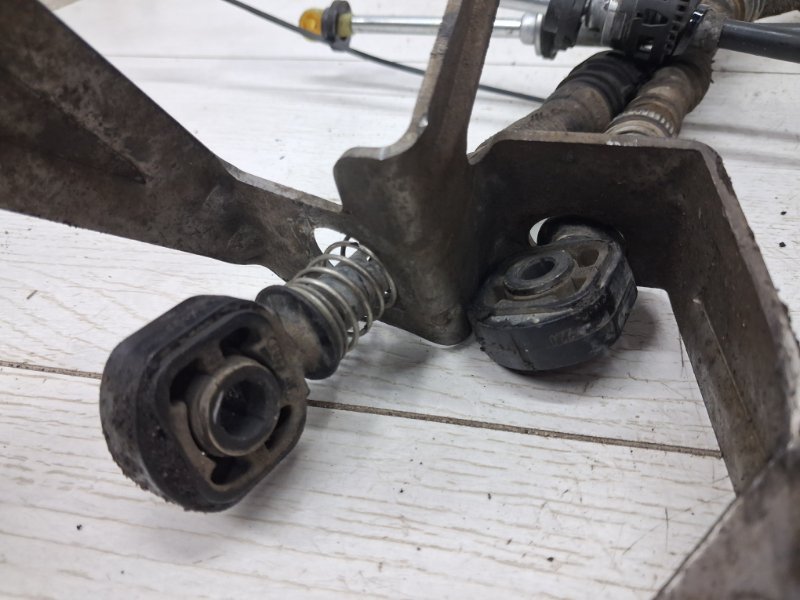 Трос коробки передач Caddy 2003-2015 2k 1.9 diesel BJB Трос коробки передач Caddy 2003-2015 2k 1.9 diesel BJB