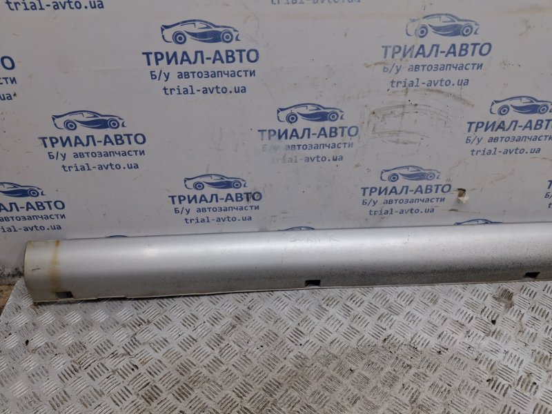 Накладка порога внешняя правая Sorento 2002-2011 BL 2.5 diesel D4CB