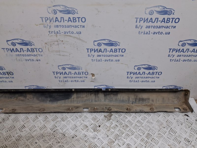 Накладка порога внешняя правая Sorento 2002-2011 BL 2.5 diesel D4CB