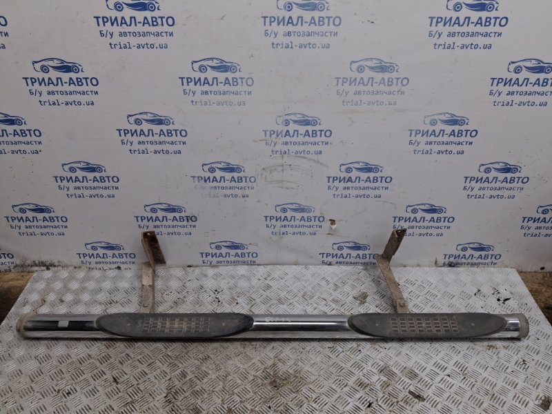 Подножка левая Kia Sorento 2002-2011 BL 2.5 diesel D4CB Б/У