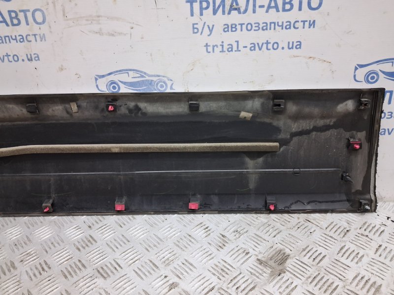 Накладка двери передняя правая Sorento 2002-2011 BL 2.5 diesel D4CB