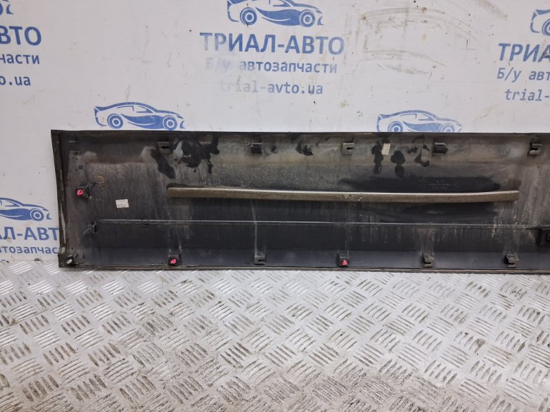 Накладка двери передняя левая Sorento 2002-2011 BL 2.5 diesel D4CB