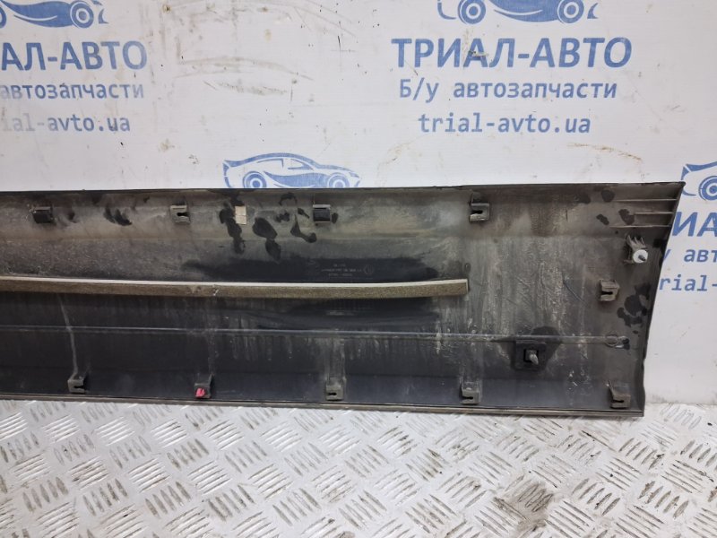 Накладка двери передняя левая Sorento 2002-2011 BL 2.5 diesel D4CB