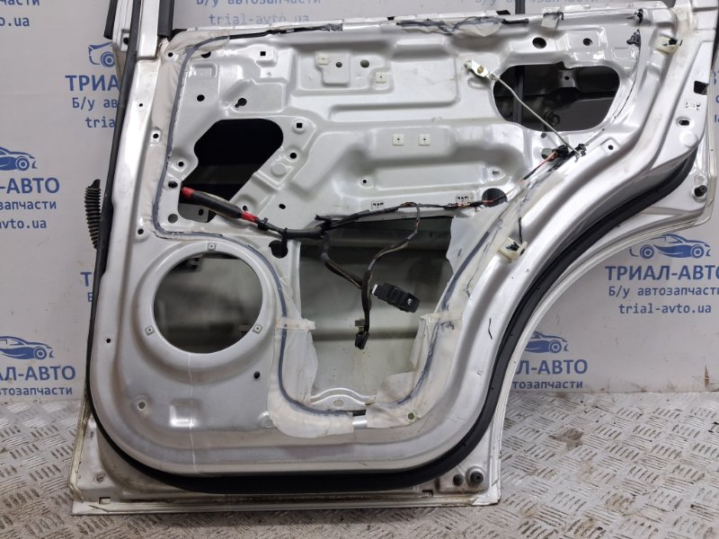 Дверь задняя правая Sorento 2002-2011 BL 2.5 diesel D4CB