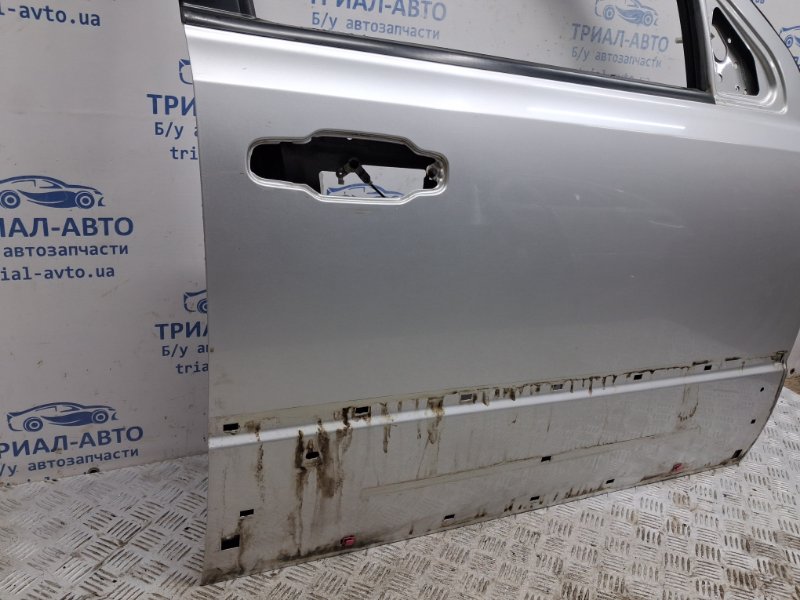 Дверь передняя правая Kia Sorento BL 2.5 diesel D4CB Дверь передняя правая Kia Sorento BL 2.5 diesel D4CB