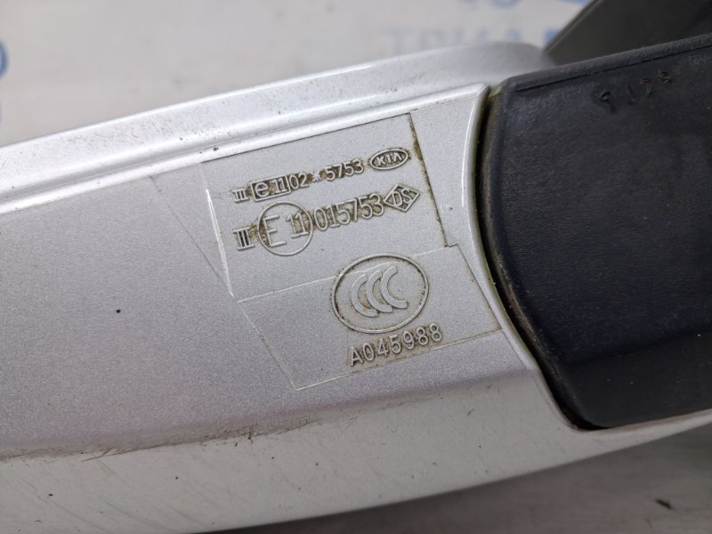 Зеркало левое Sorento 2002-2011 BL 2.5 diesel D4CB