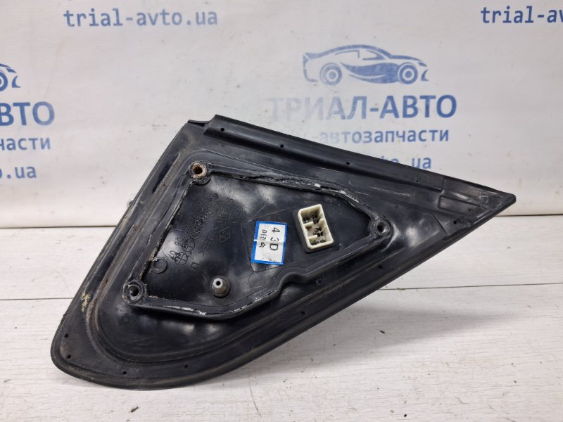 Зеркало левое Sorento 2002-2011 BL 2.5 diesel D4CB