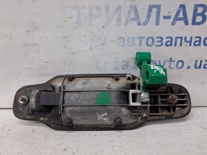 Ручка двери внешняя задняя правая Kia Sorento BL 2.5 diesel D4CB