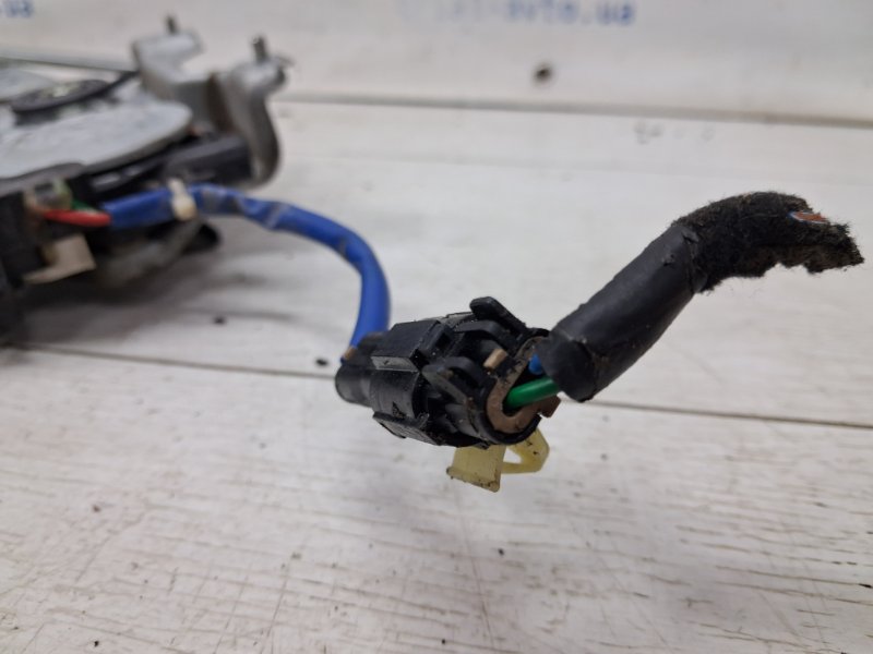 Стеклоподъемник передний правый Kia Sorento BL 2.5 diesel D4CB