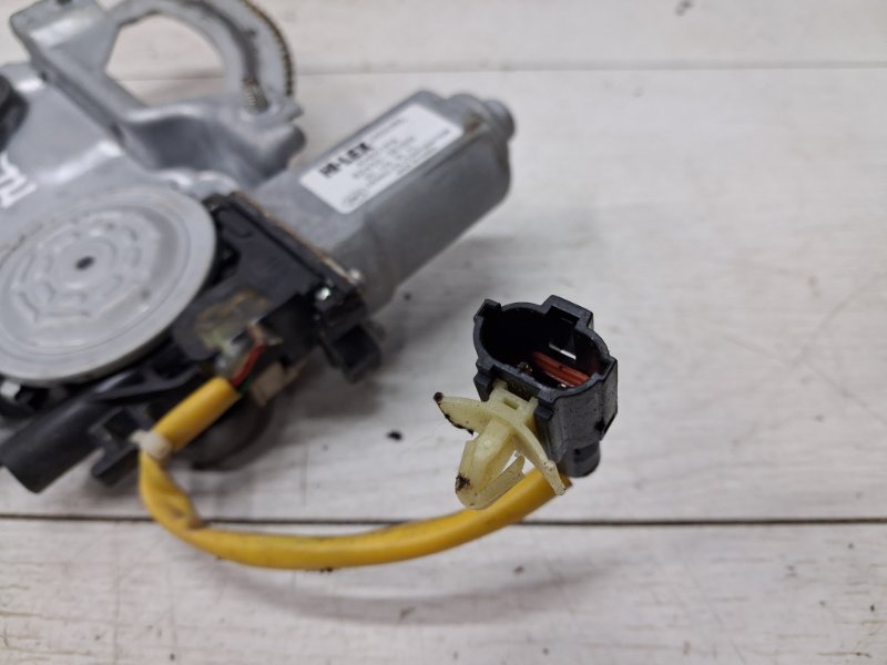 Стеклоподъемник передний левый Kia Sorento BL 2.5 diesel D4CB