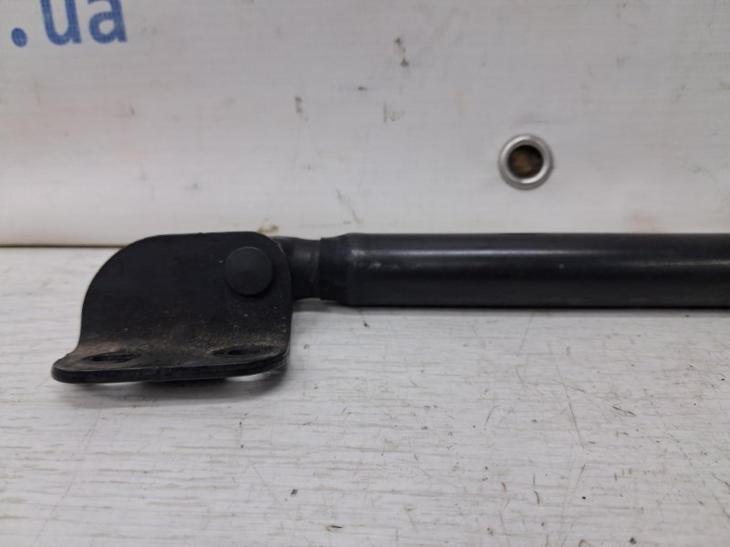 Амортизатор капота Sorento 2002-2011 BL 2.5 diesel D4CB