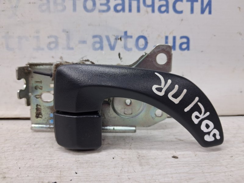 Ручка двери внутреняя передняя правая Kia Sorento 2002-2011 BL 2.5 diesel D4CB 826203E000WK Б/У