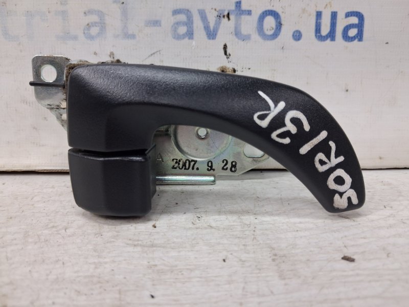 Ручка двери внутреняя задняя правая Kia Sorento 2002-2011 BL 2.5 diesel D4CB 836203E000WK Б/У