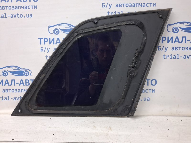 Стекло в кузов заднее левое Suzuki Grand Vitara JT 2.7 бензин H27A