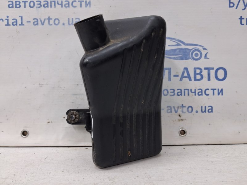 Запчасть резонатор воздушного фильтра Suzuki Grand Vitara 2005-2016 JT 2.7 бензин H27A 1376166J00 Б/У Резонатор воздушного фильтра Suzuki Grand Vitara 2005-2016 JT 2.7 бензин H27A 1376166J00 Б/У