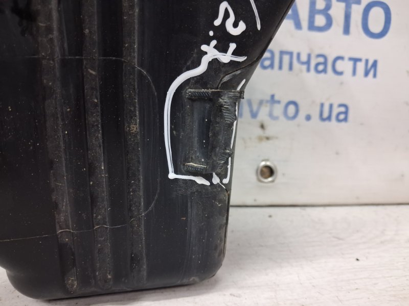 Резонатор воздушного фильтра Suzuki Grand Vitara JT 2.7 бензин H27A Резонатор воздушного фильтра Suzuki Grand Vitara JT 2.7 бензин H27A