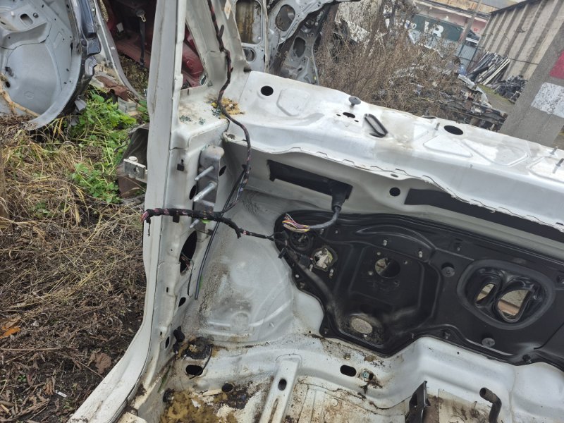 Четверть автомобиля передняя левая Caddy 2003-2015 2k 1.9 diesel BJB