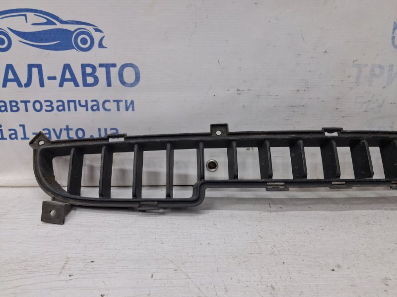 Решетка бампера центральная Kia Sorento BL 2.5 diesel D4CB