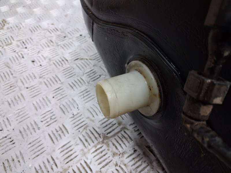 Бак топливный пластик Santa fe 2012-2019 DM 2.2 diesel D4HB Бак топливный пластик Santa fe 2012-2019 DM 2.2 diesel D4HB