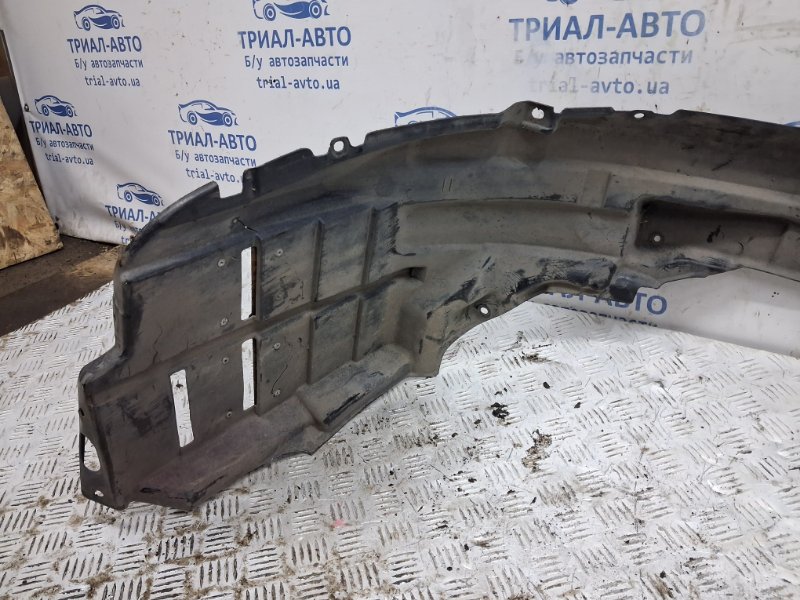 Подкрылок передний левый Outlander 2007-2012 XL 2.4 бензин 4b12