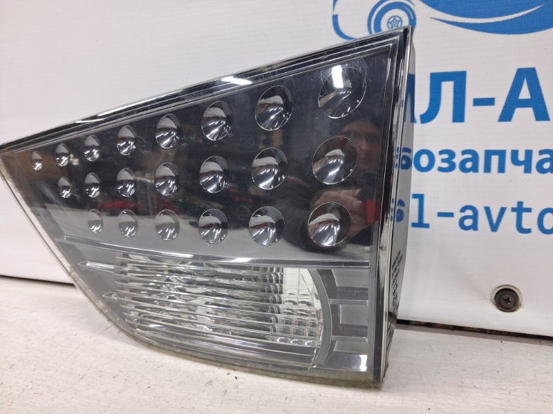 Фонарь задний внутренний правый Mitsubishi Outlander XL 2.4 бензин 4b12 Фонарь задний внутренний правый Mitsubishi Outlander XL 2.4 бензин 4b12