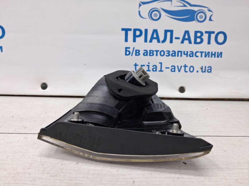 Фонарь задний внутренний левый Outlander 2007-2012 XL 2.4 бензин 4b12