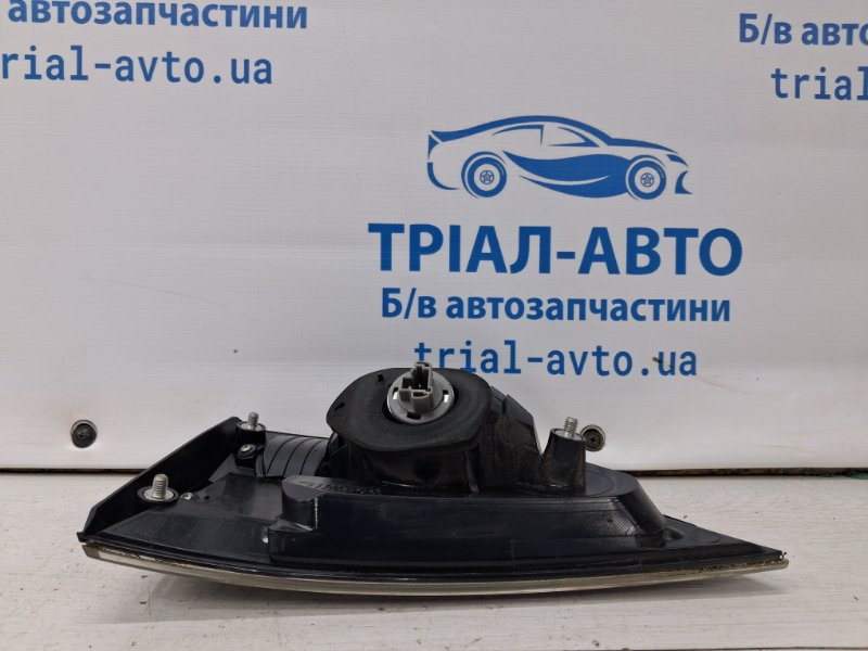 Фонарь задний внутренний левый Outlander 2007-2012 XL 2.4 бензин 4b12