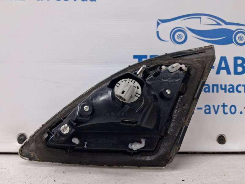 Фонарь задний внутренний левый 6 2007-2013 GH 2.5 бензин L5-VE