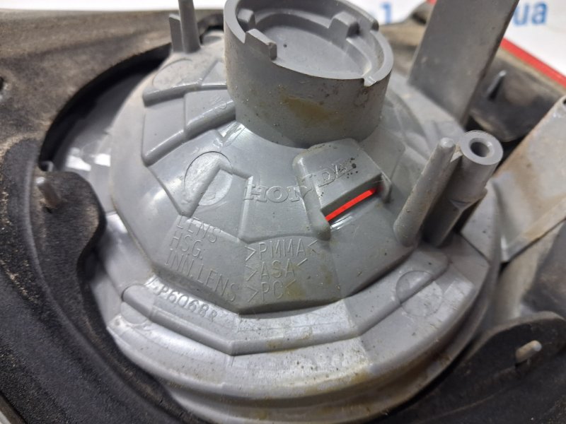 Фонарь задний внутренний правый Civic 2005-2012 FD 1.8 бензин R18A