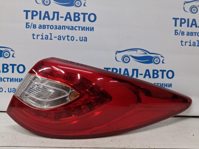 Фонарь задний внешний правый Hyundai IX35 2009-2015 LM 1.7 diesel D4FD 924022Y500 Б/У