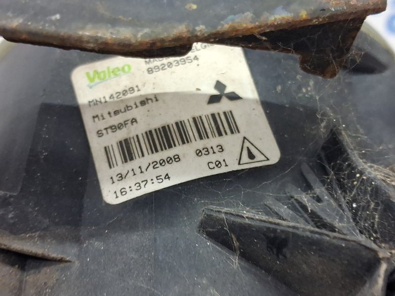 Фара противотуманная Outlander 2007-2012 XL 2.4 бензин 4b12