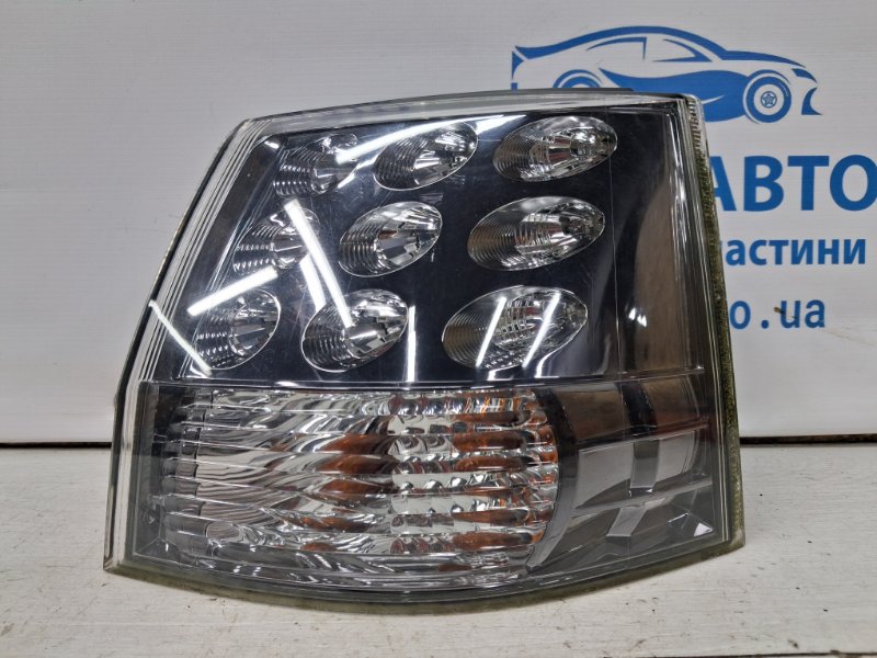 Фонарь задний внешний правый Mitsubishi Outlander 2007-2012 XL 2.4 бензин 4b12 8330A380 Б/У