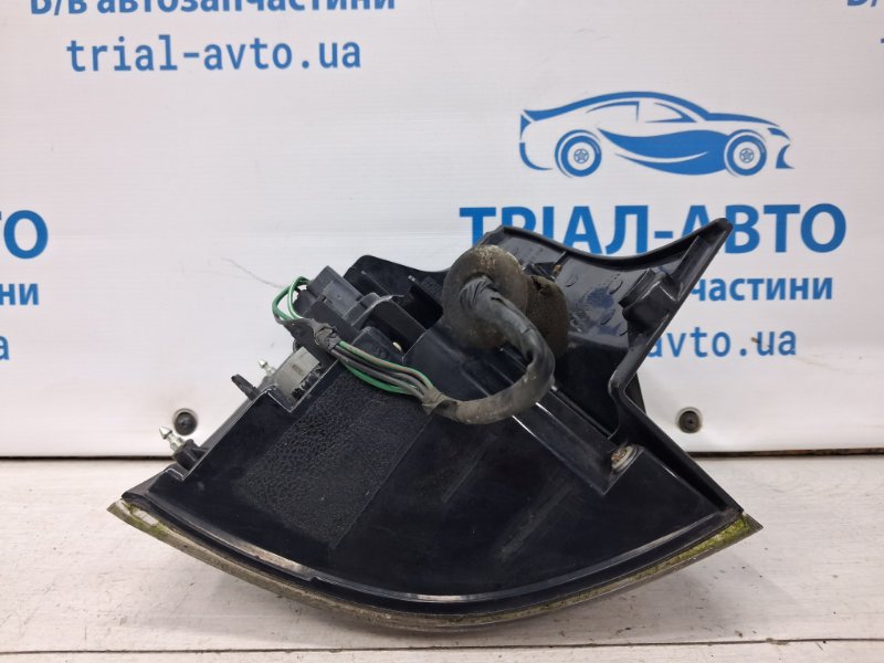 Фонарь задний внешний правый Mitsubishi Outlander XL 2.4 бензин 4b12