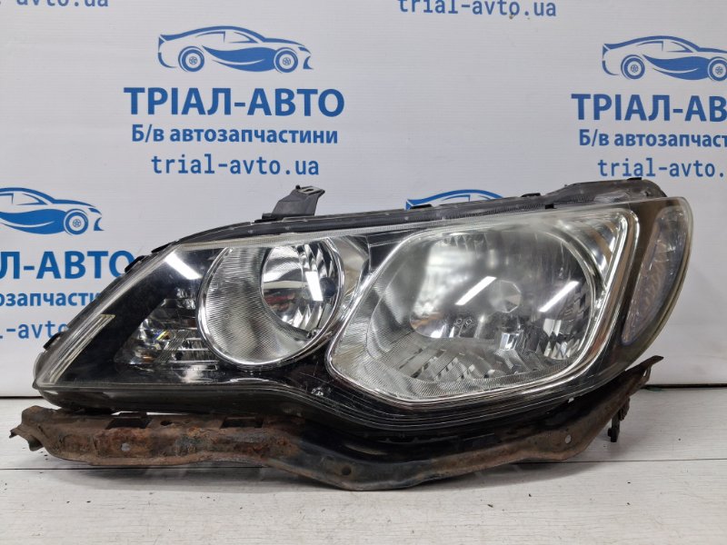 Фара левая галоген Honda Civic 2005-2012 FD 1.8 бензин R18A 33151SNBG03 Б/У