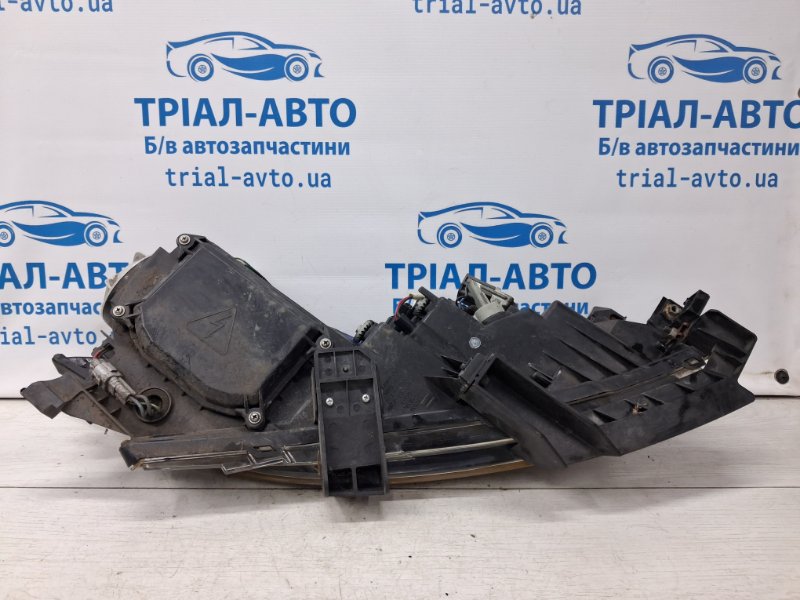 Фара левая Ксенон 6 2007-2013 GH 2.5 бензин L5-VE